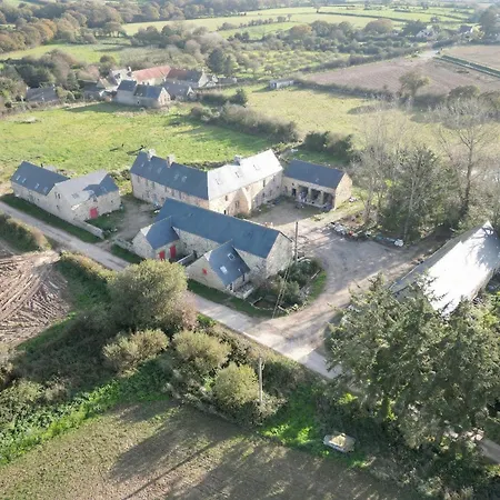 Ferienhaus Le Domaine Des 4 Chouettes Varouville